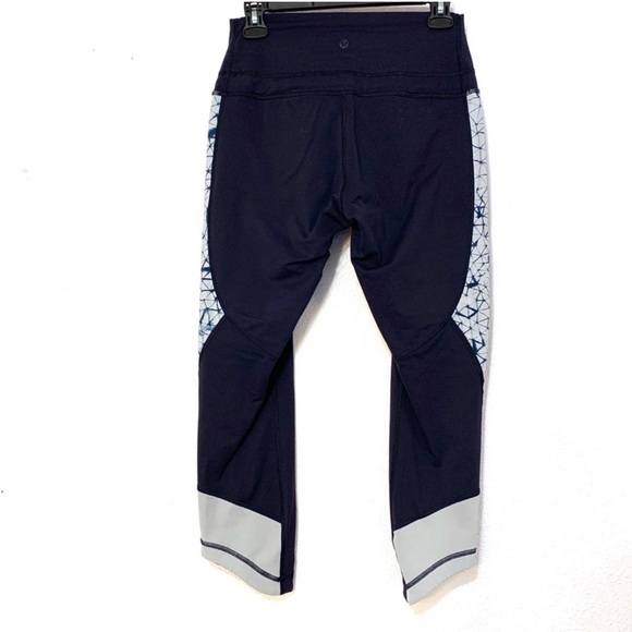 Lululemon Retreat 7/8 Pant Naval Blue Crushed Silver Fox Deep Navy Sz 6 - Picture 5 of 8